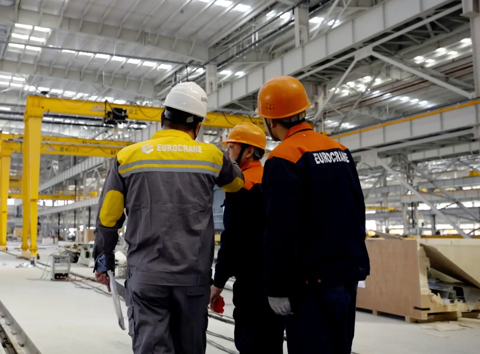 Eurocrane 2 — Beursgenoteerde kraanfabrikant uit Shanghai. Klanten als BMW, Volvo en Samsung op drie continenten.